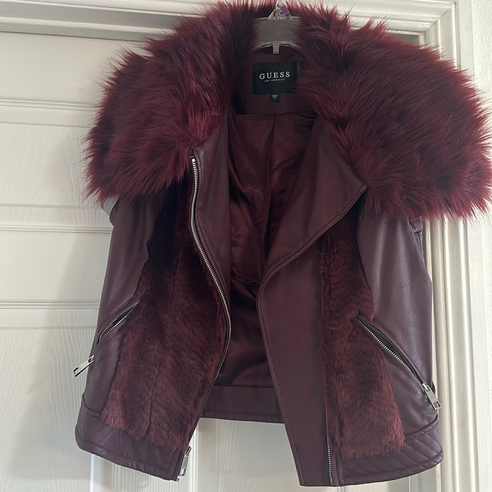 Guess woman’s vest